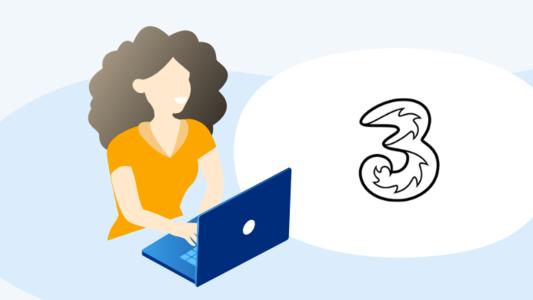 Frau mit gelben T-Shirt ist am Laptop mit dem Titel Drei Kundenservice daneben