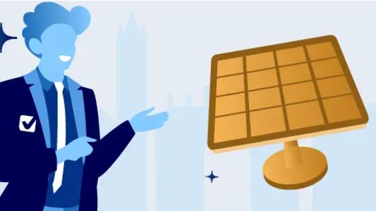 Selectra Angestellter, der neben einem Solarmodul steht und Photovoltaik elkärt